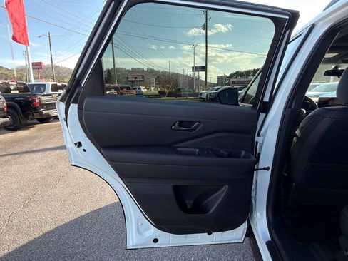 New 2026 Nissan Pathfinder SV image 24