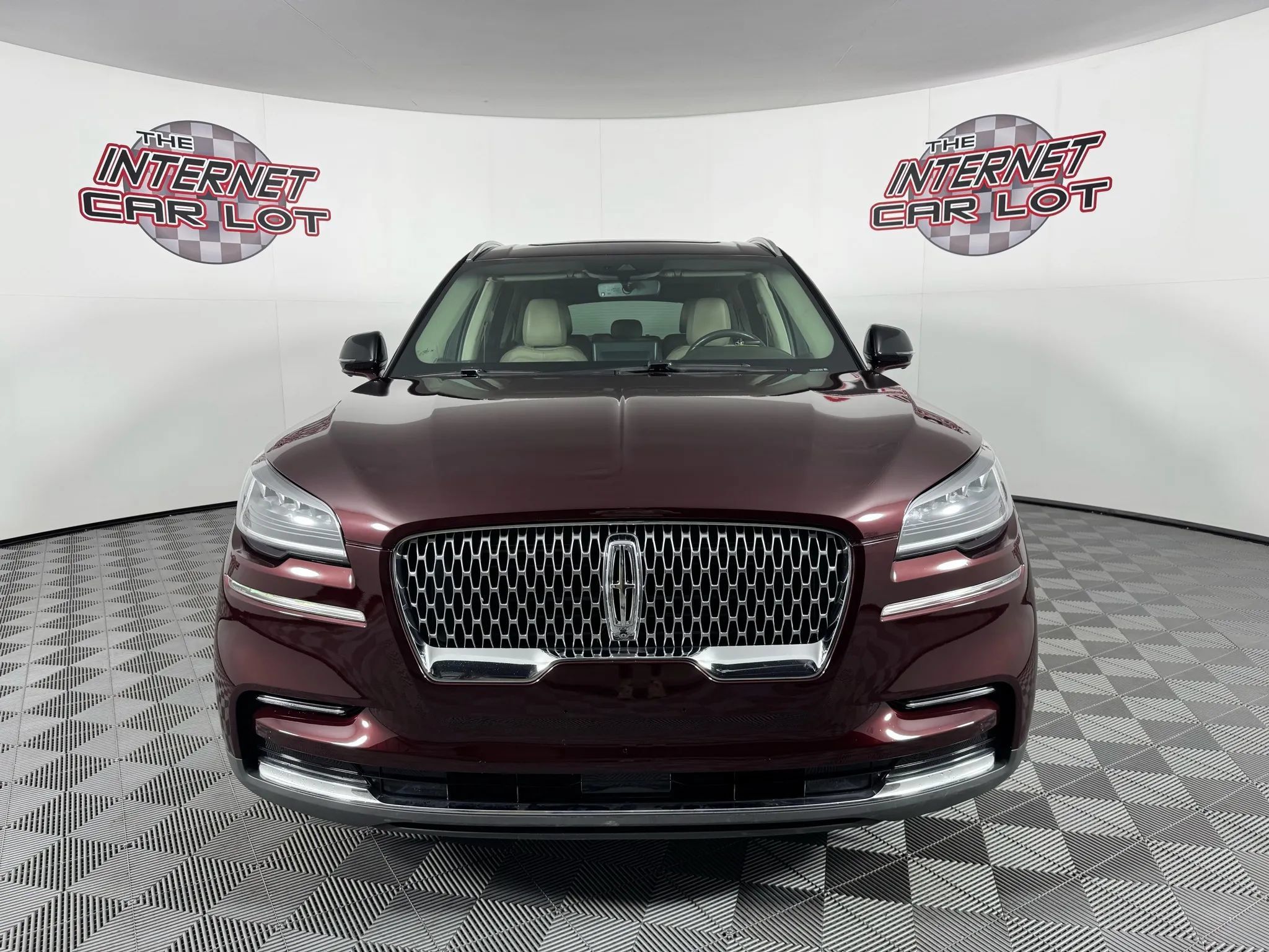 Used 2022 Lincoln Aviator Reserve w/ Elements Package Plus AWD/4WD image 2