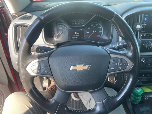 Used 2019 Chevrolet Colorado Z71 AWD/4WD image 16