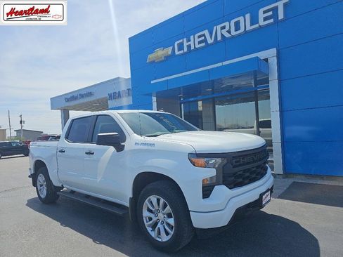Used 2026 Chevrolet Silverado 1500 Custom AWD/4WD image 1
