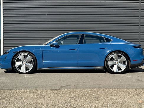 Used 2022 Porsche Taycan Turbo S image 2