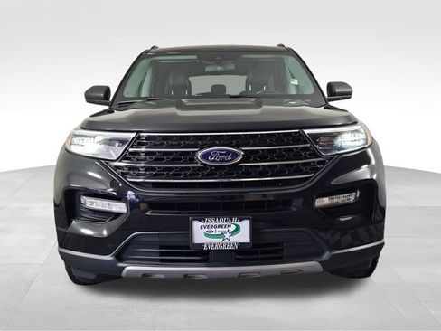Used 2021 Ford Explorer XLT w/ Equipment Group 202A image 2