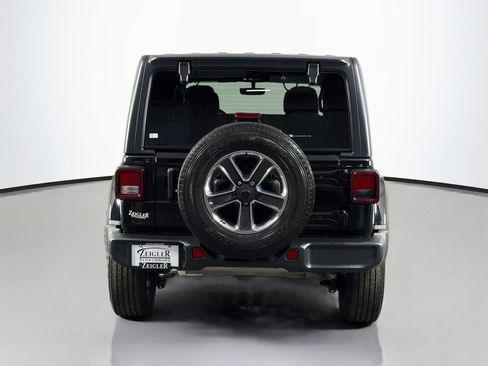 Used 2023 Jeep Wrangler Unlimited Sahara AWD/4WD image 6
