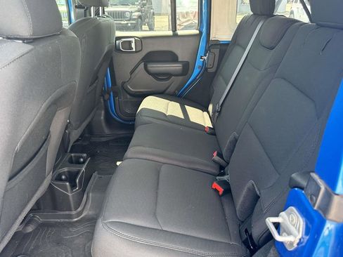 Used 2022 Jeep Wrangler Unlimited Sport AWD/4WD image 12