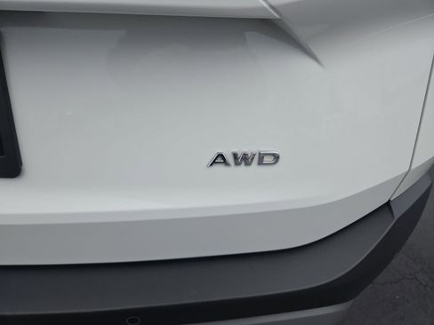 Used 2023 Nissan Rogue S image 27