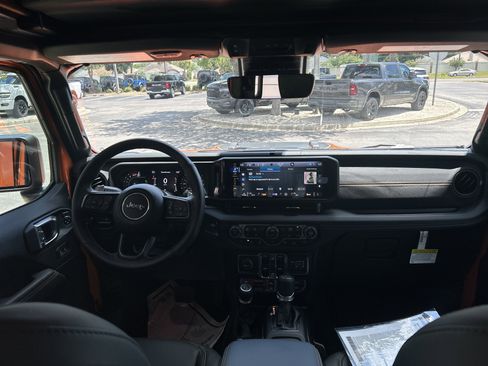 New 2025 Jeep Wrangler Unlimited Rubicon 392 image 33