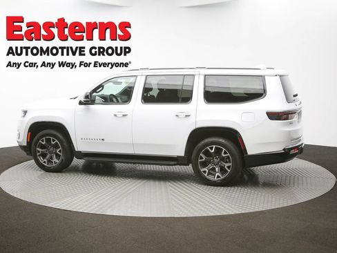 Used 2023 Jeep Wagoneer Series III w/ Preferred Equipment Group RWD image 59