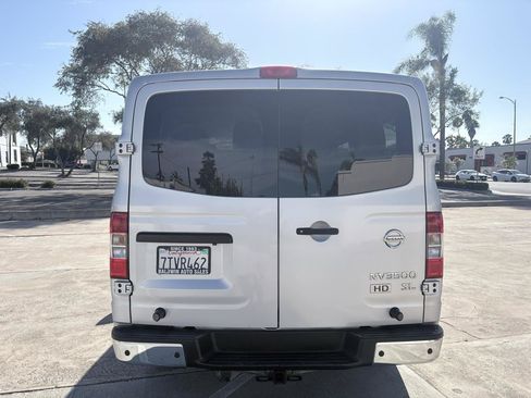 Used 2015 Nissan NV 3500 SL w/ Technology Package RWD image 11