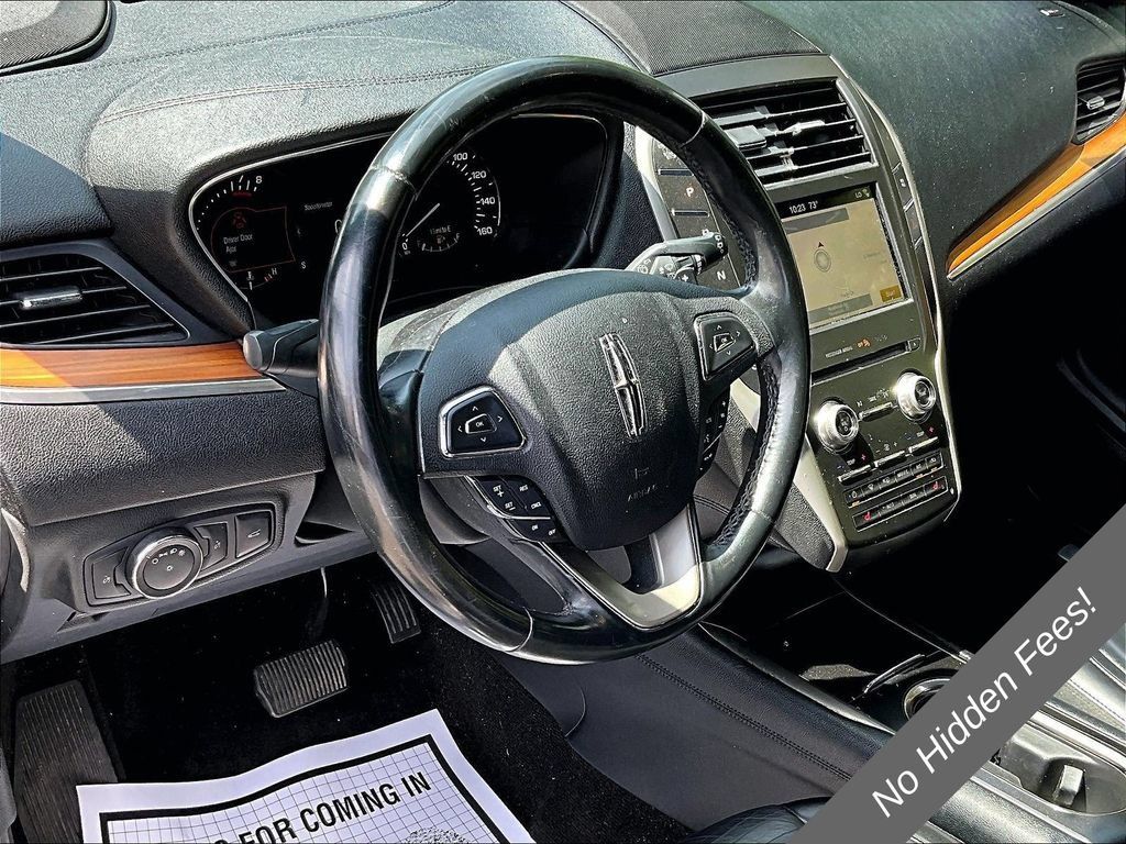 Used 2017 Lincoln MKC Select w/ Select Plus Package AWD/4WD image 12