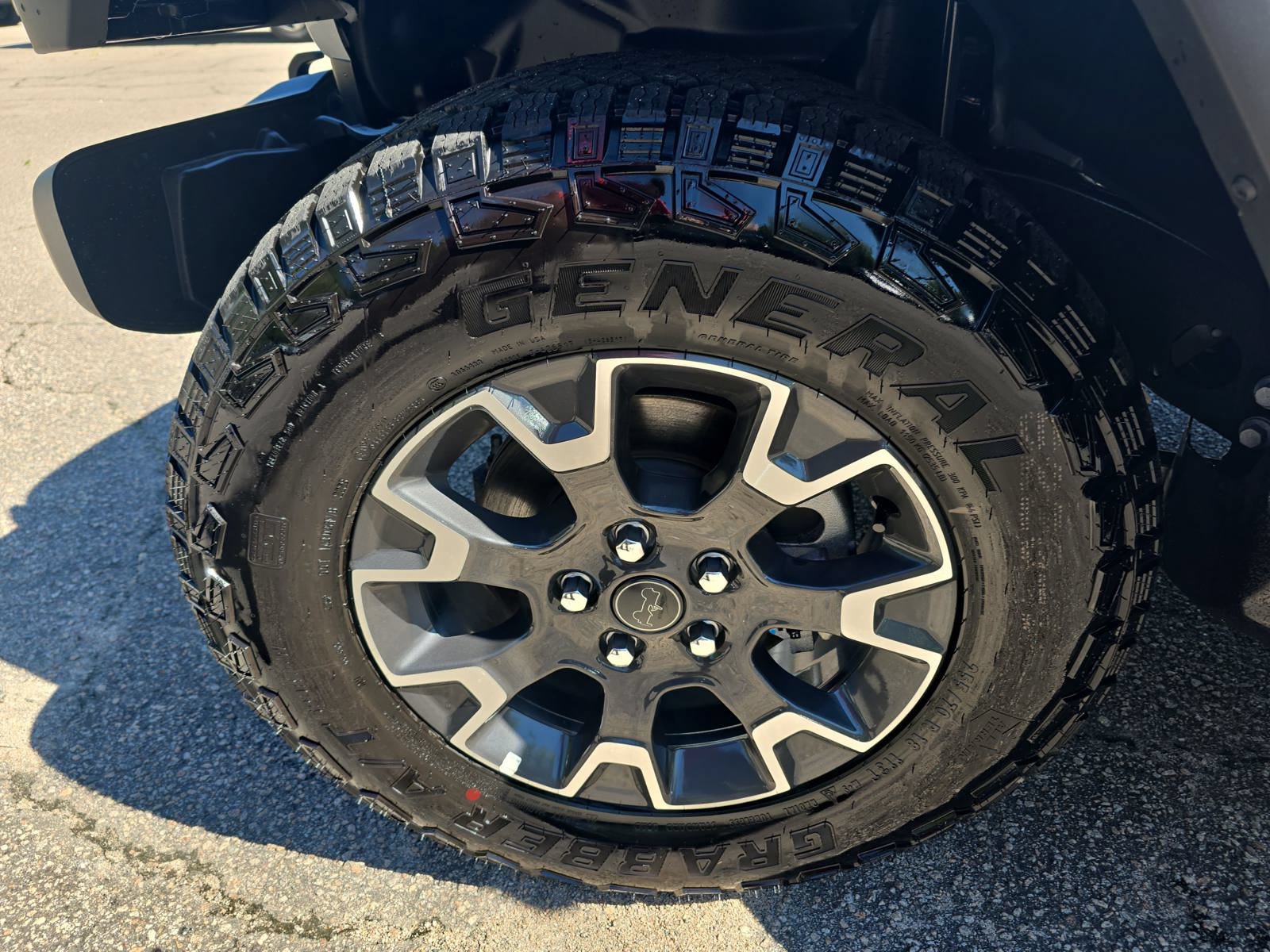 New 2026 Jeep Wrangler Unlimited Sahara AWD/4WD image 34