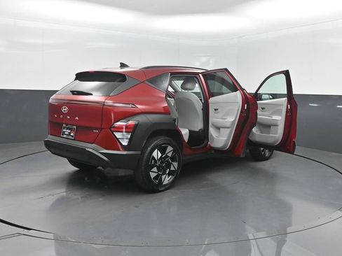 Used 2024 Hyundai Kona SEL AWD/4WD image 39