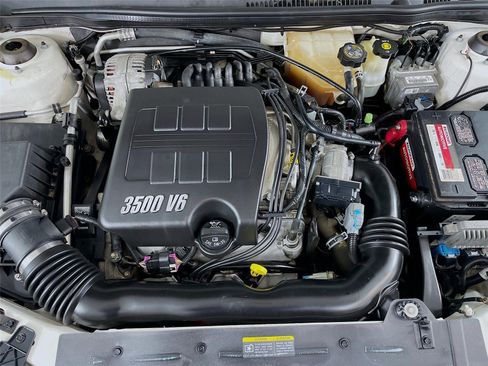 Used 2005 Chevrolet Malibu LS w/ Preferred Equipment Group FWD image 30