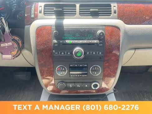 Used 2009 Chevrolet Tahoe LT w/ Luxury Package AWD/4WD image 24