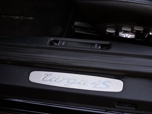 Used 2017 Porsche 911 Targa 4S image 17