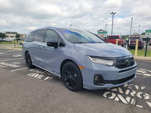Used 2025 Honda Odyssey Sport-L image 3