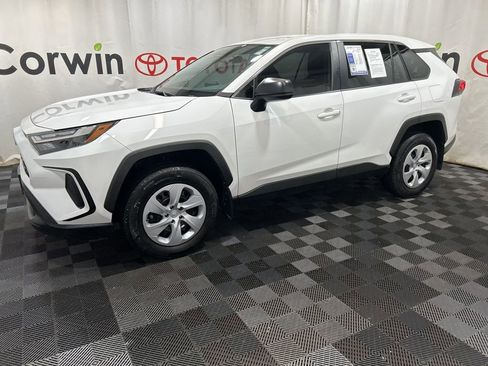 Used 2024 Toyota RAV4 LE image 4