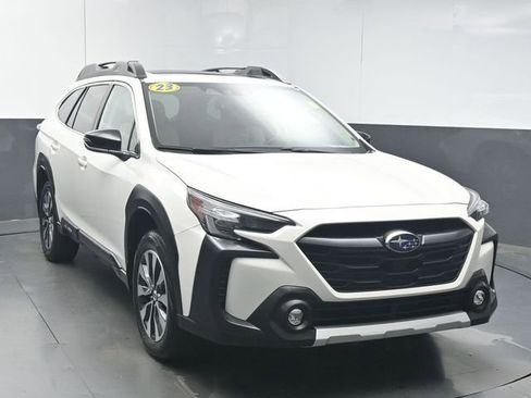 Used 2023 Subaru Outback Limited XT image 2