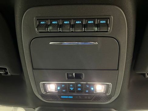 Used 2024 Ford F350 Platinum image 42