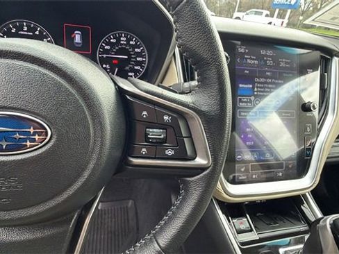 Used 2020 Subaru Outback Limited image 29
