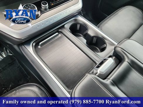 Certified 2025 Ford Expedition Max Platinum AWD/4WD image 15