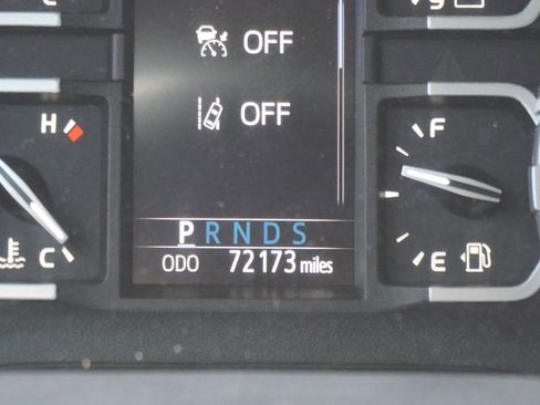 Used 2021 Toyota Tundra Platinum AWD/4WD image 25