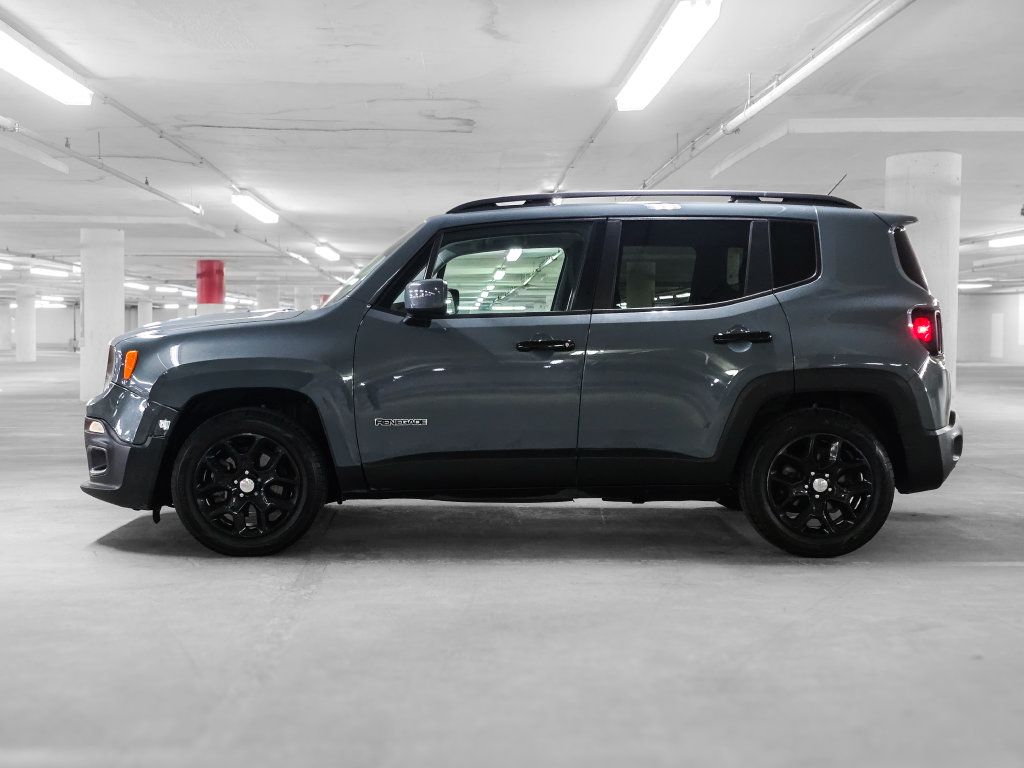 Used 2017 Jeep Renegade Latitude FWD image 13