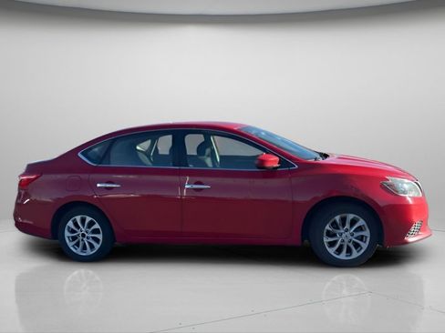 Used 2019 Nissan Sentra SV image 3