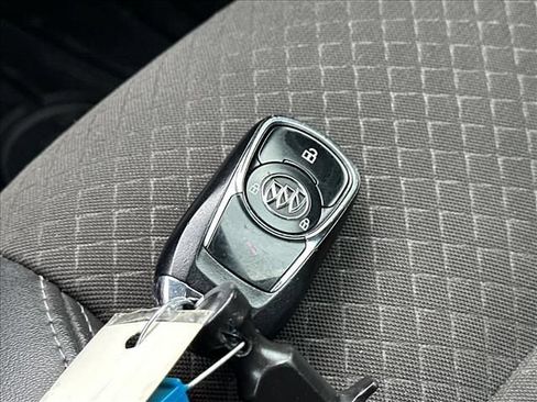 Certified 2021 Buick Encore Preferred w/ Safety Package FWD image 29