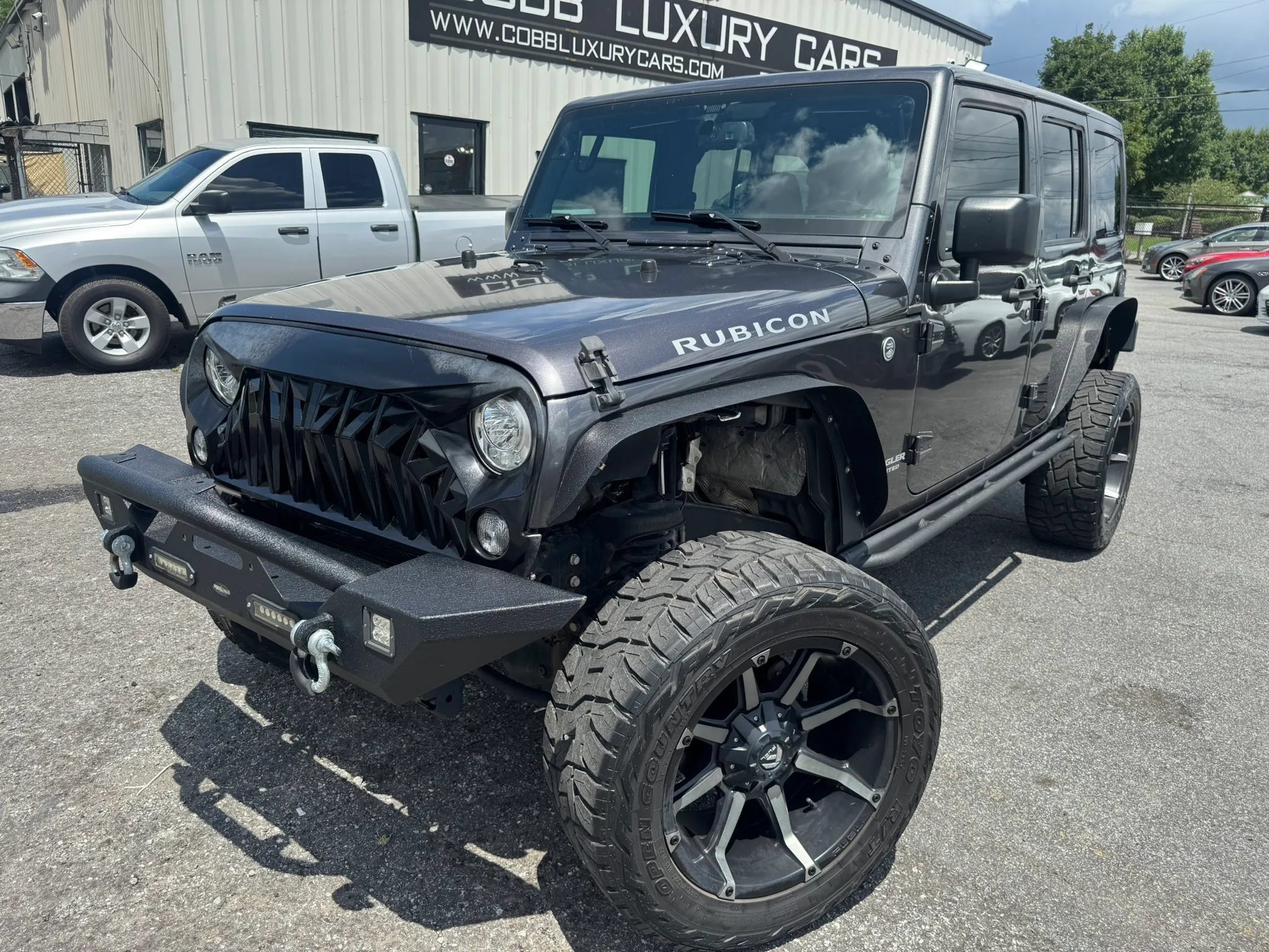 Used 2017 Jeep Wrangler Unlimited Rubicon w/ Connectivity Group AWD/4WD image 1