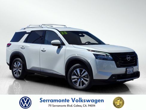 Used 2023 Nissan Pathfinder SL FWD image 1