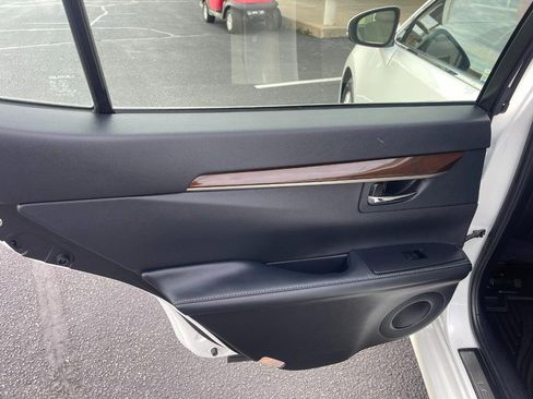 Used 2014 Lexus ES 350 image 18