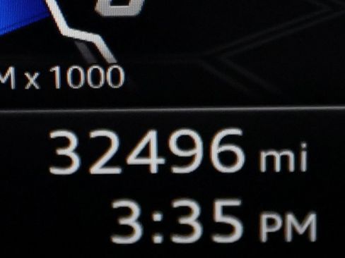 Used 2021 Lamborghini Urus image 21