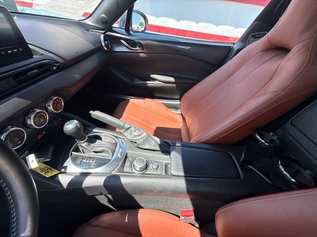 Used 2023 MAZDA MX-5 Miata Grand Touring w/ Weather Package RWD image 12
