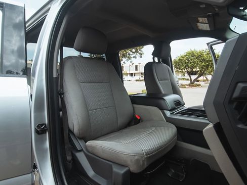 Used 2022 Ford F250 XLT w/ FX4 Off-Road Package image 21