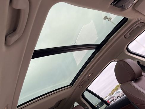 Used 2022 BMW X7 xDrive40i w/ Parking Assistance Package image 33