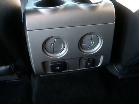 Used 2013 Ford F150 Lariat w/ Mid Equipment Group AWD/4WD image 14