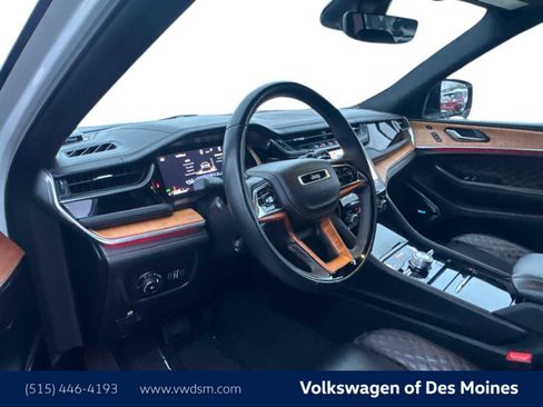 Used 2023 Jeep Grand Cherokee L Summit image 2