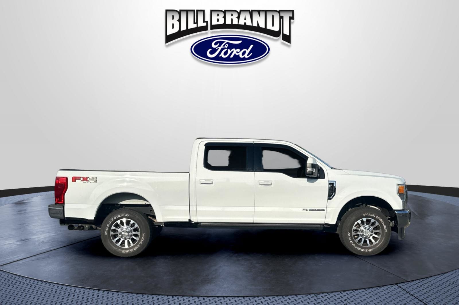 Used 2022 Ford F250 Lariat AWD/4WD image 2