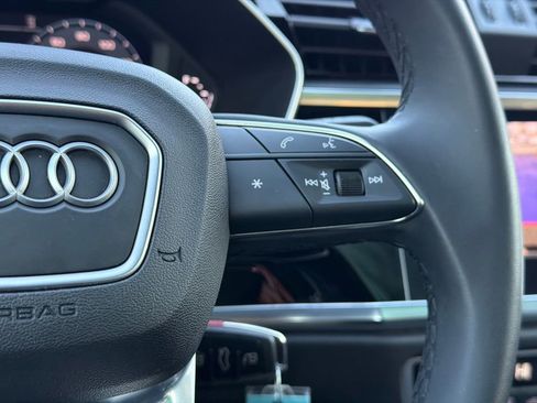 Used 2025 Audi Q3 2.0T Premium image 23