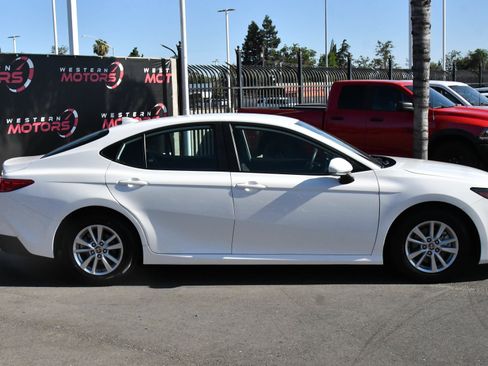 Used 2025 Toyota Camry LE FWD image 9