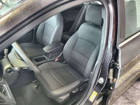 Used 2016 Chevrolet Cruze LT image 11