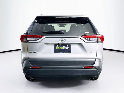 Used 2025 Toyota RAV4 XLE image 7