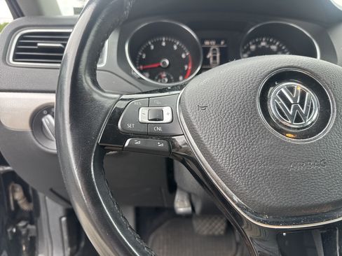 Used 2018 Volkswagen Jetta SE FWD image 18