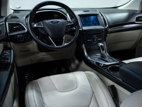 Used 2016 Ford Edge Titanium w/ Technology Package FWD image 19