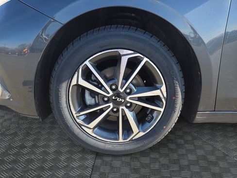 Used 2023 Kia Forte LXS image 32