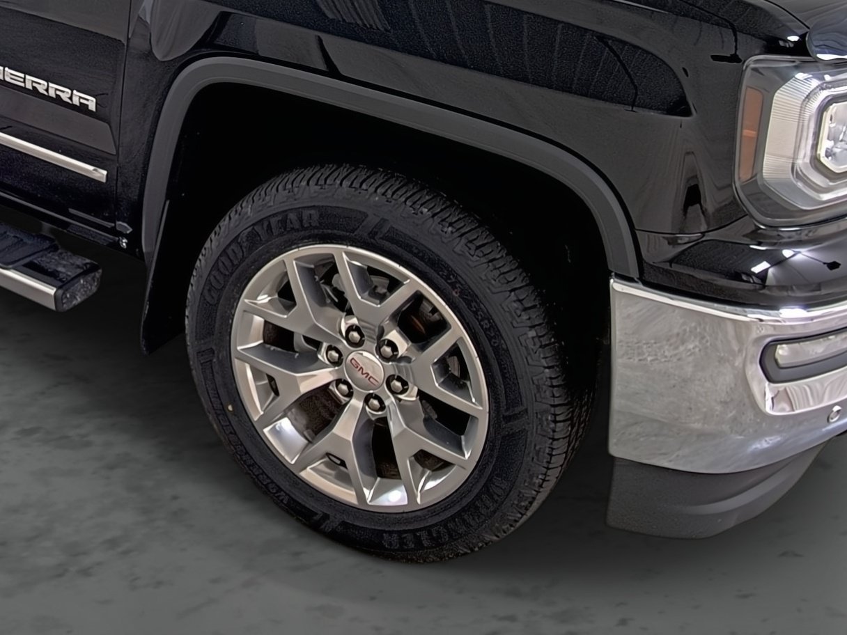 Used 2017 GMC Sierra 1500 SLT w/ SLT Premium Package AWD/4WD image 14