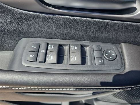 New 2027 Chrysler Pacifica Select FWD image 29