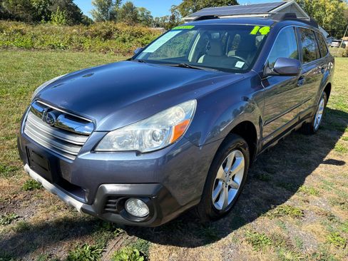 Used 2014 Subaru Outback 2.5i Limited image 1