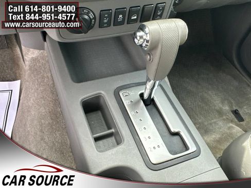 Used 2012 Nissan Frontier SL w/ Moonroof Pkg AWD/4WD image 17