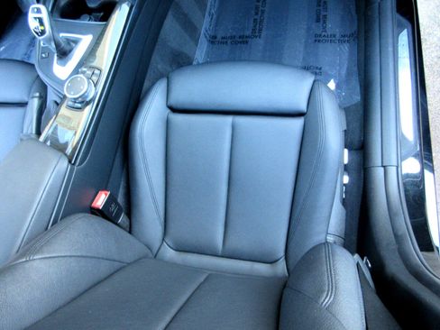 Used 2017 BMW 330i Sedan image 26